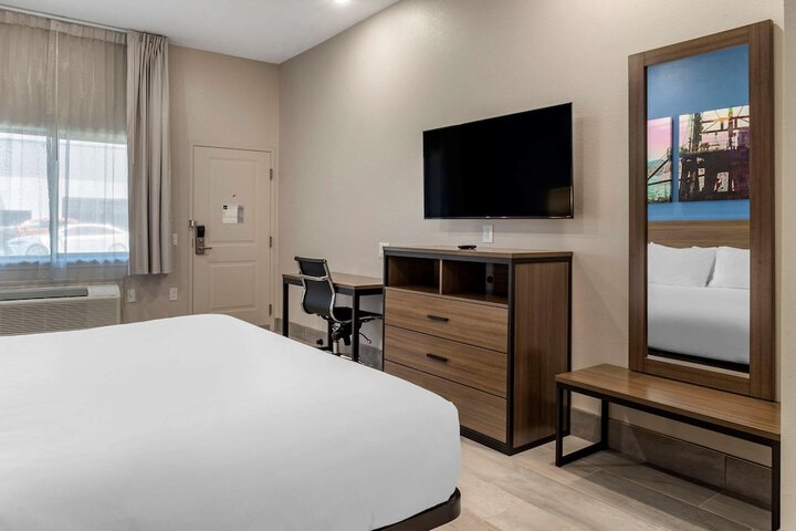 Room 34 of 50