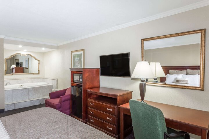 Room 31 of 37