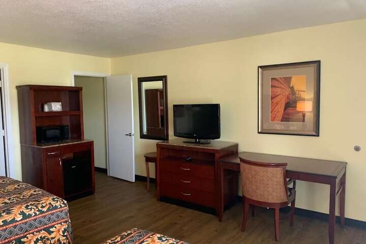 Room 27 of 35