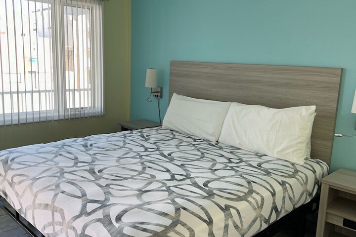 Room 29 of 61