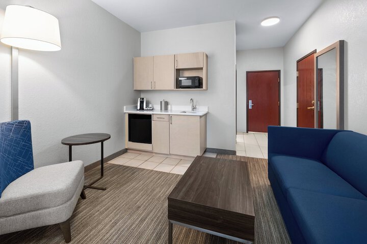 Room 10 of 47