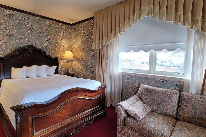 Room 45 of 104