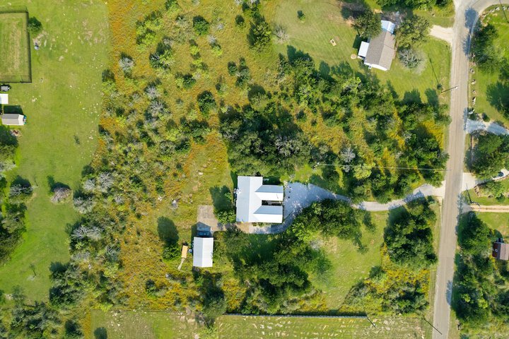2br Texas Countryside Home w / Hot Tub!