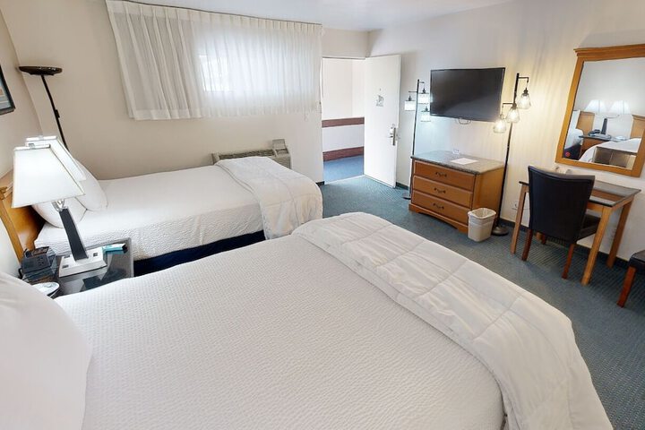 Room 93 of 111