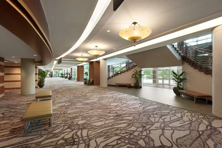 Embassy Suites by Hilton Charleston Airport Convention Ctr