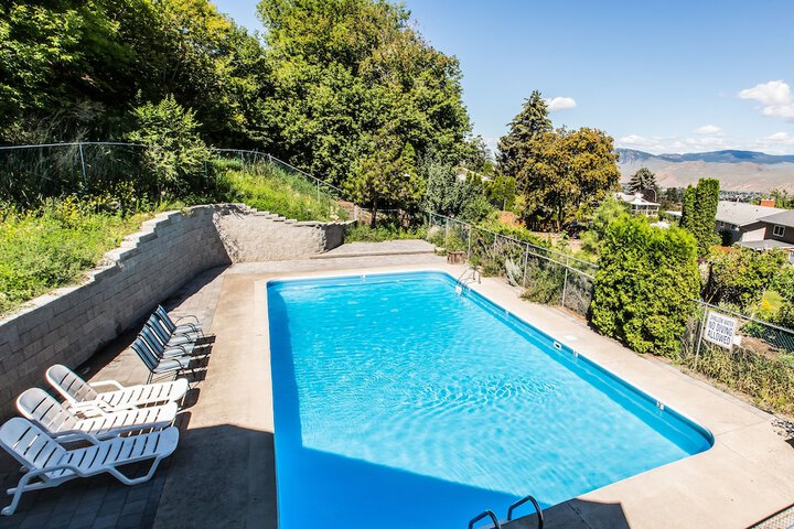 Pool 12 of 63