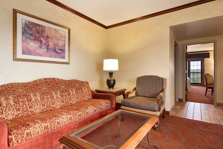 Chateau on the Lake Resort Spa and Convention Center
