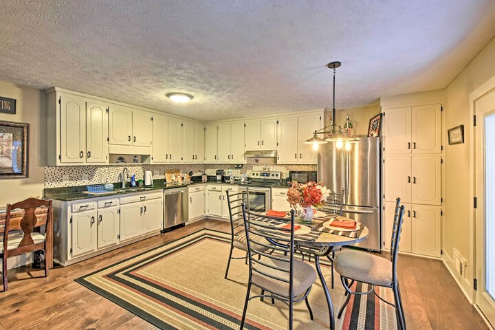 Comfy Jasper Getaway w / Community Amenities!