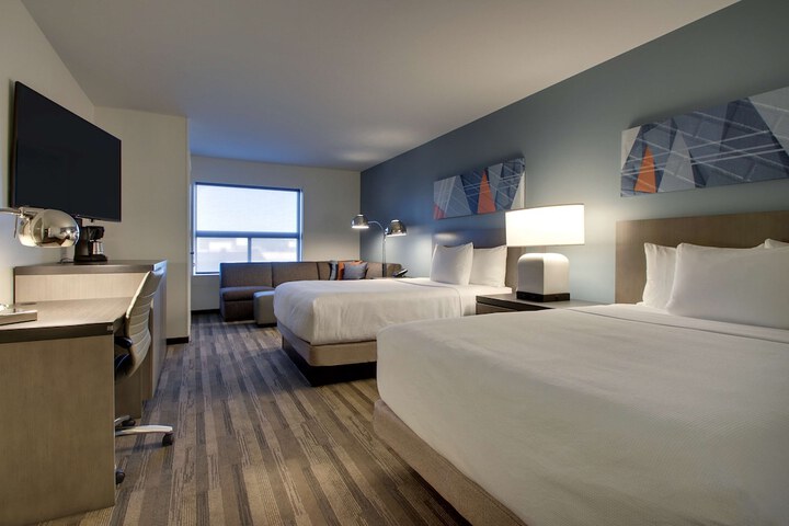 Room 34 of 63