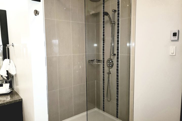 Room 14 of 37