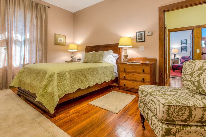 Room 140 of 206