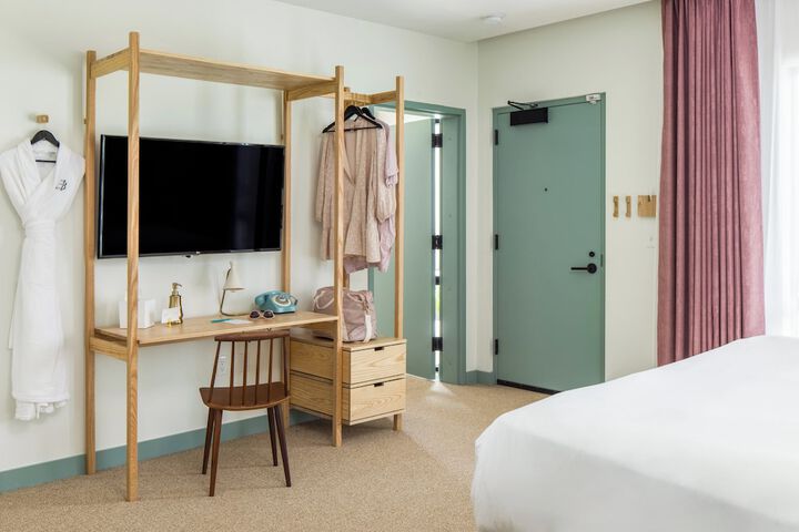 Room 53 of 88
