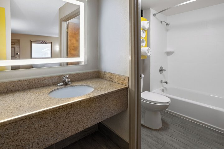 Room 20 of 46