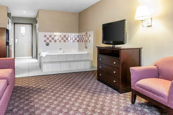 Room 10 of 23