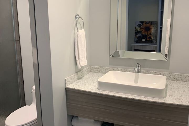 Room 4 of 36