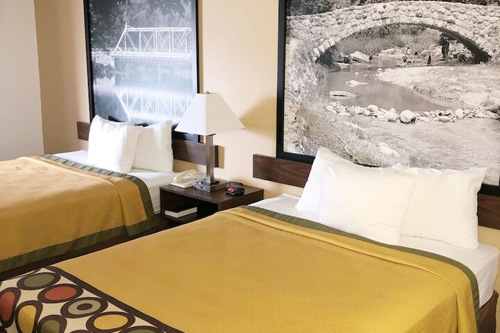 Room 8 of 19
