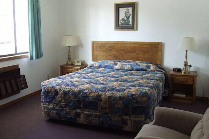 Room 5 of 5