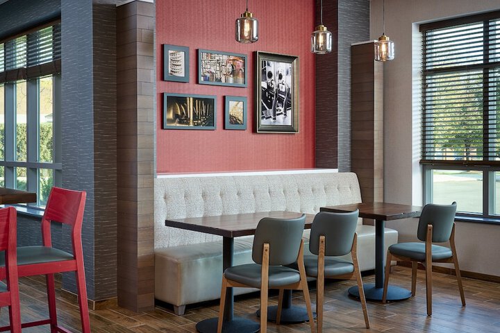 Holiday Inn Hotel & Suites Oakville at Bronte by IHG