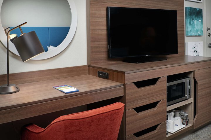 Room 32 of 42