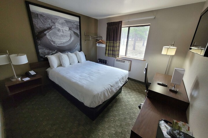 Room 17 of 29