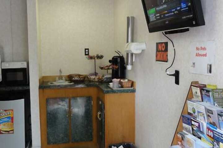 Relax Inn Elmira
