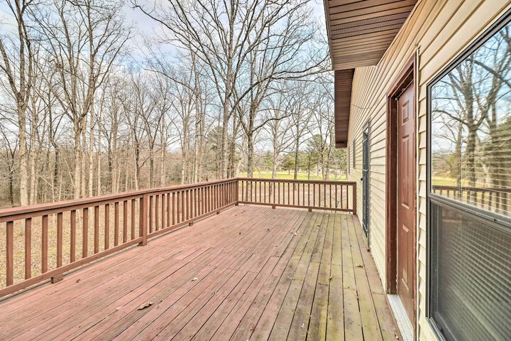 40-acre Poplar Bluff Nature Lovers Paradise!