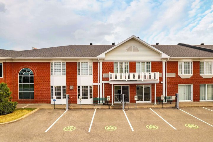 Les Suites de Laviolette an Ascend Collection Hotel