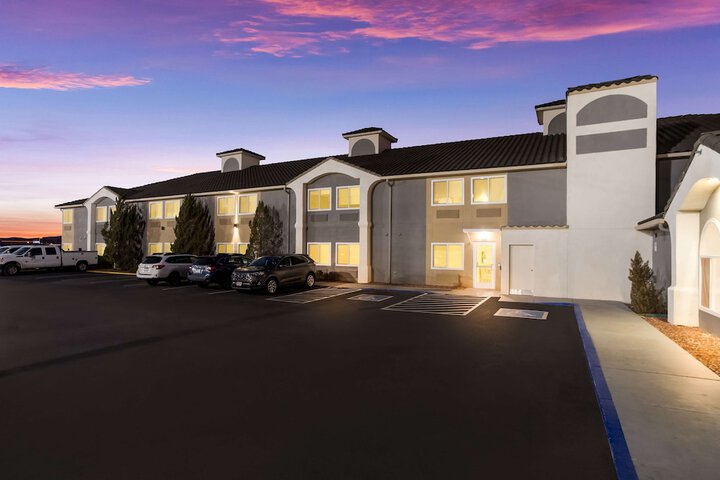 Hotel 2 of 30