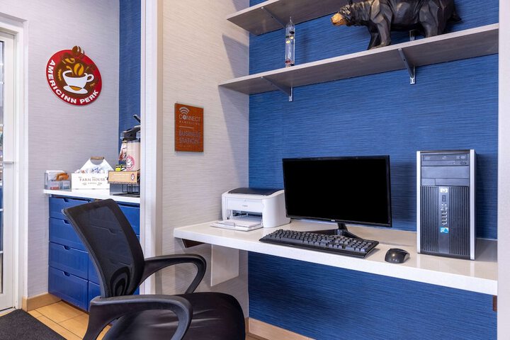 Business Center 69 of 69