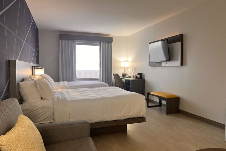 Comfort Suites Louisville Airport