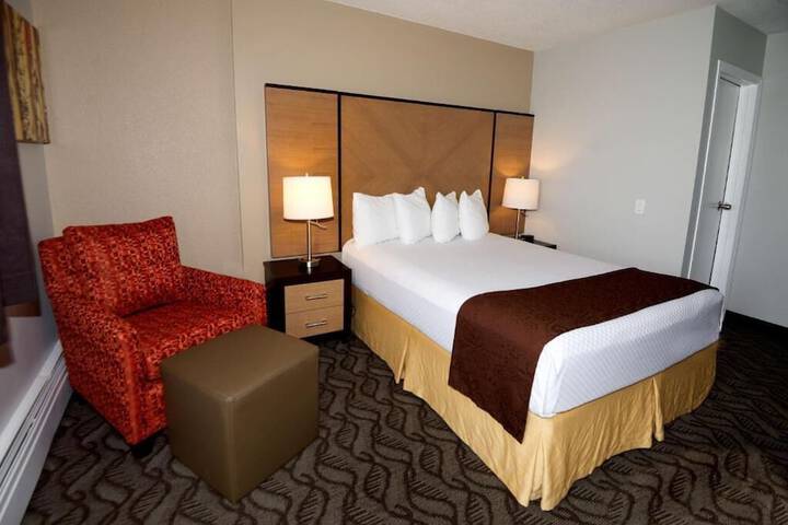 Days Inn by Wyndham Airdrie