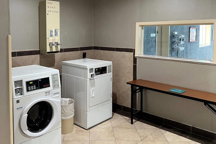 Quality Inn & Suites Grants - I-40