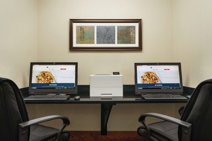 Business Center 39 of 40