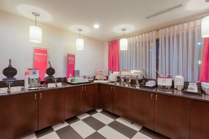 Hampton Inn San Marcos CA
