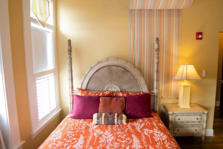 Room 122 of 271