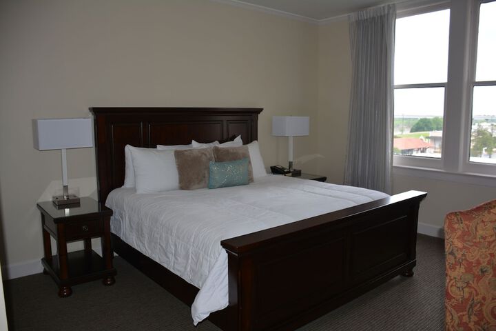 Room 33 of 50