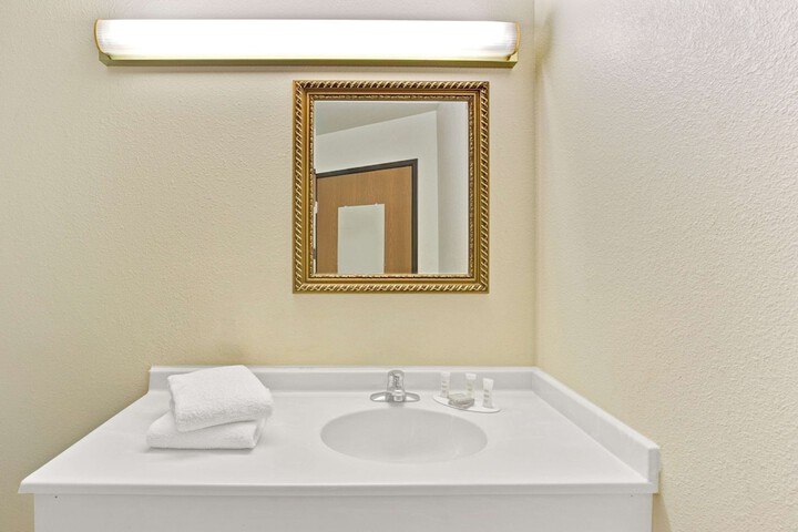 Room 5 of 14