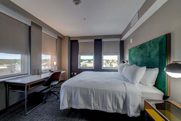 Threefoot Hotel Meridian, a Tribute Portfolio Hotel