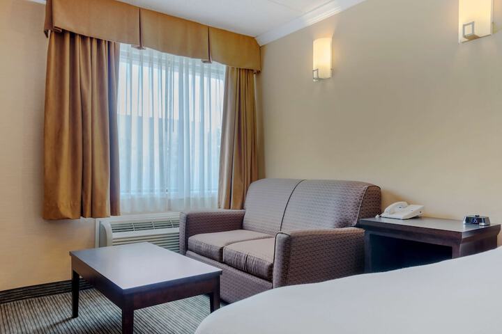 Room 17 of 62