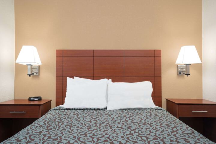 Room 33 of 36