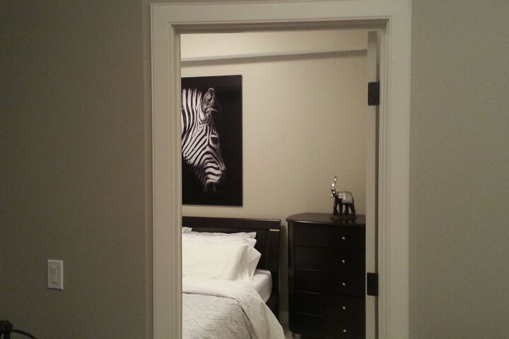 Room 33 of 82