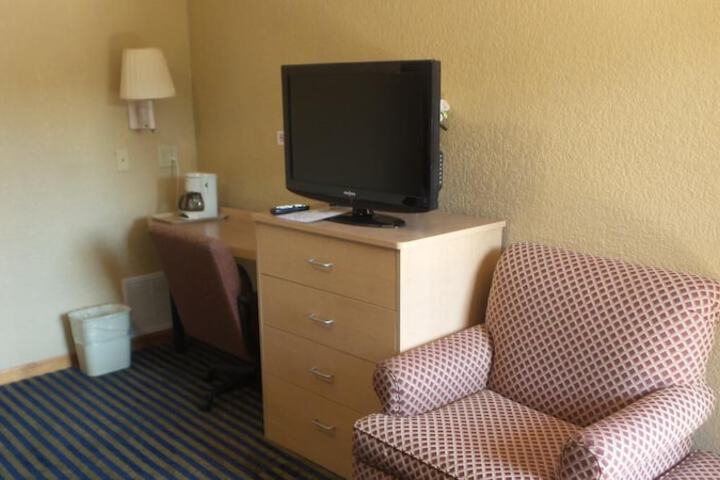 Room 17 of 31