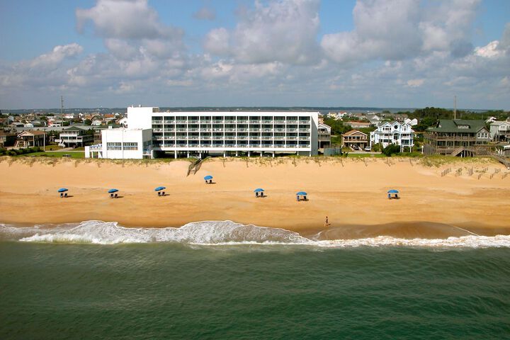 Holiday Inn Express Nags Head Oceanfront by IHG