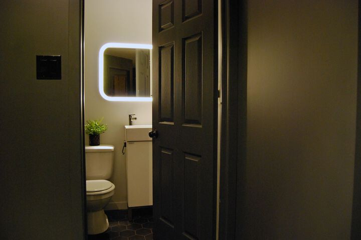 Room 46 of 62