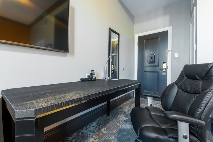 Room 15 of 52