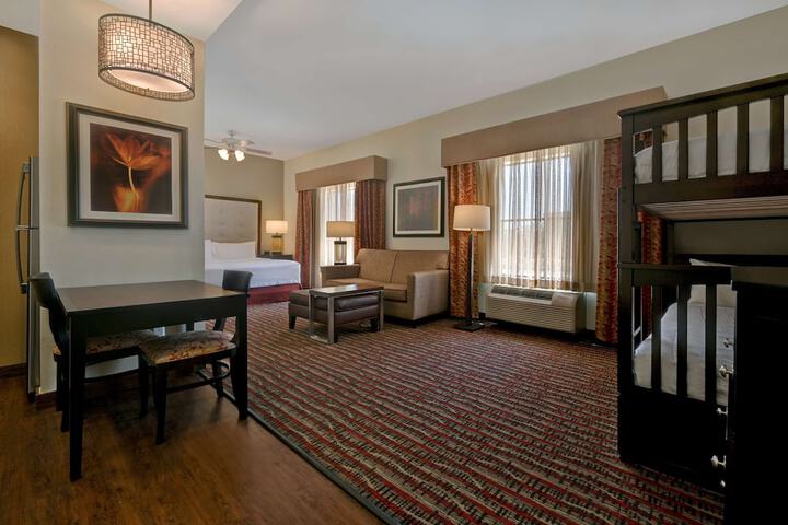 Room 25 of 48