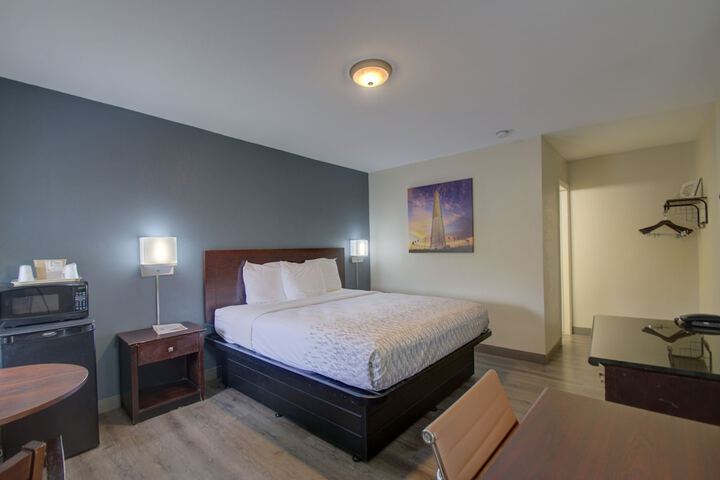 Room 11 of 26