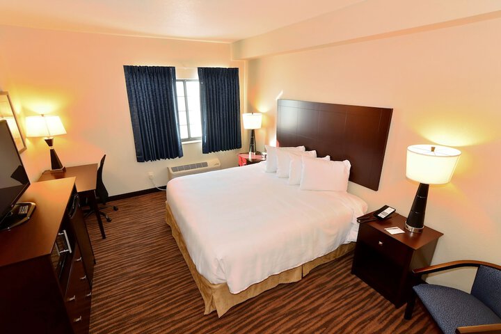 Room 33 of 106