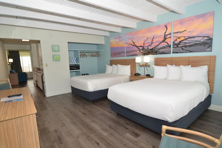 Days Inn & Suites by Wyndham Jekyll Island