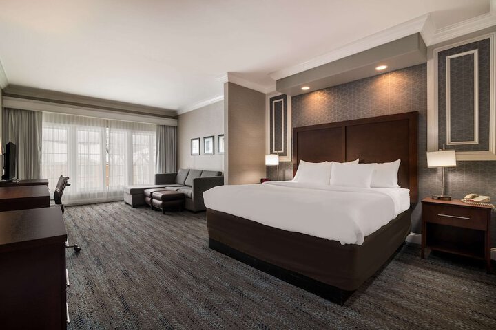 Room 35 of 65